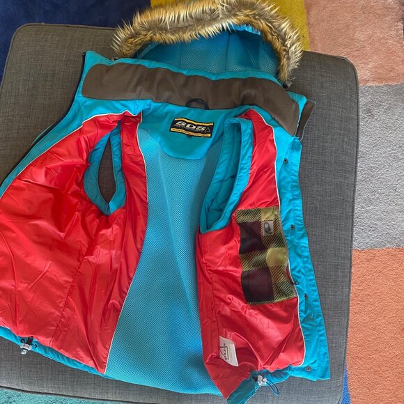 SOS - Sportswear of Sweden Down Vest - Picture 3 of 6